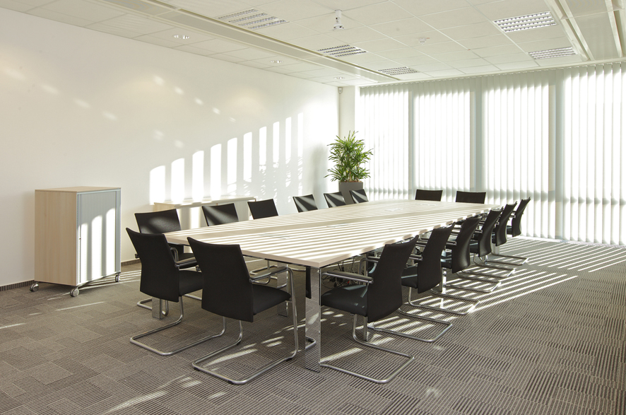 WINI_Winea-CONFERENCE_Tables-Conference-3